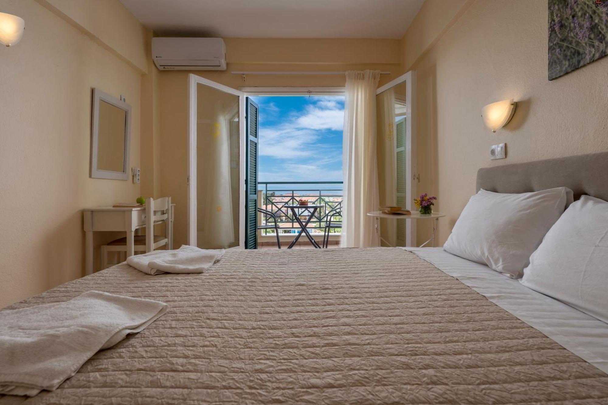 Julia Hotel Fúrka Kültér fotó