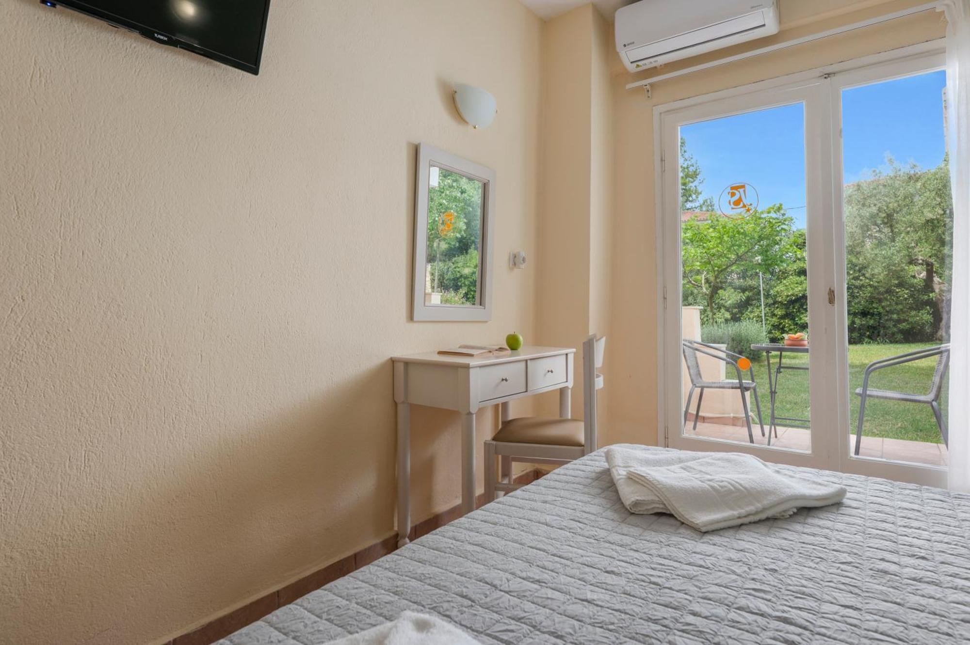 Julia Hotel Fúrka Kültér fotó