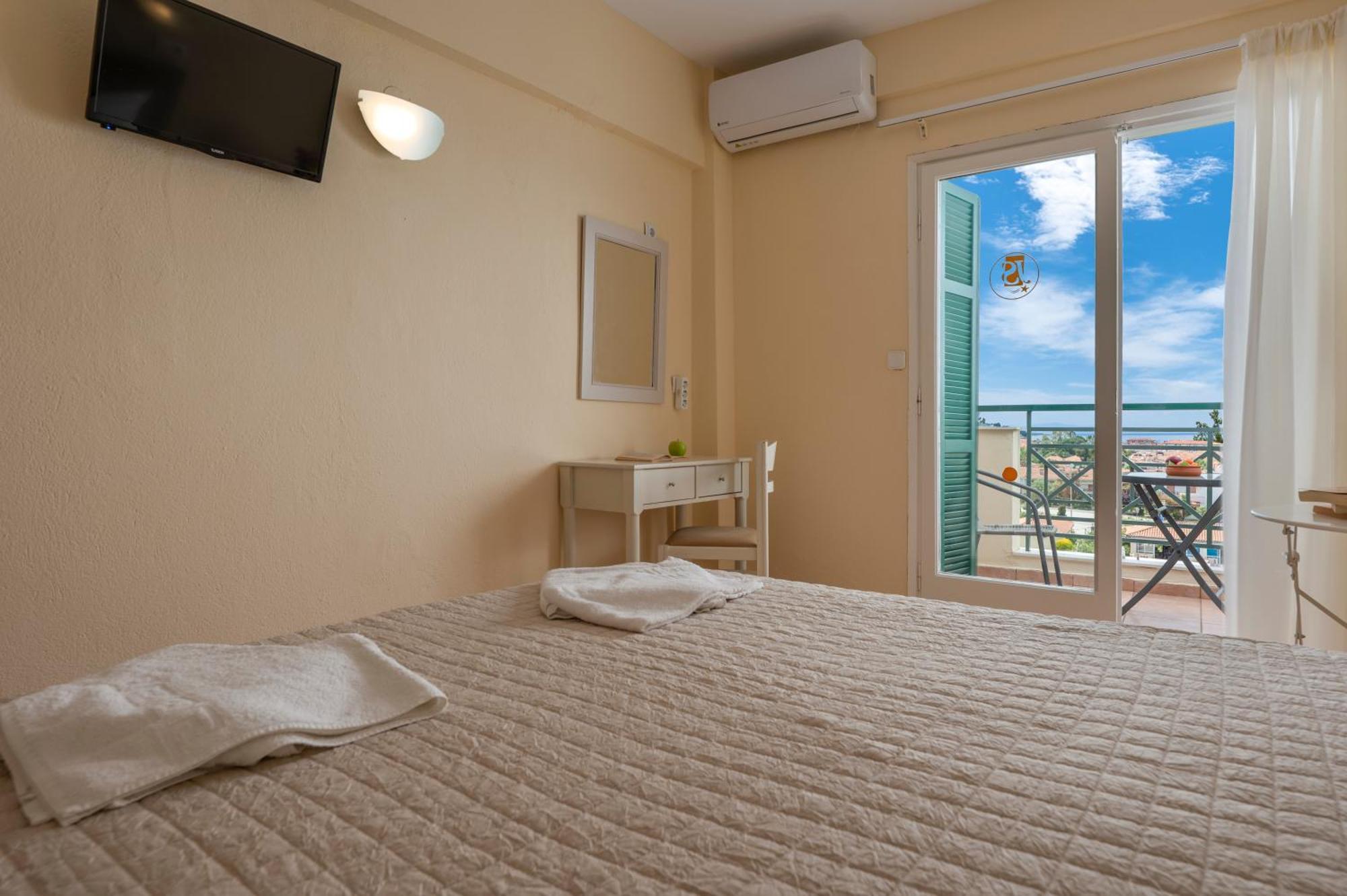 Julia Hotel Fúrka Kültér fotó